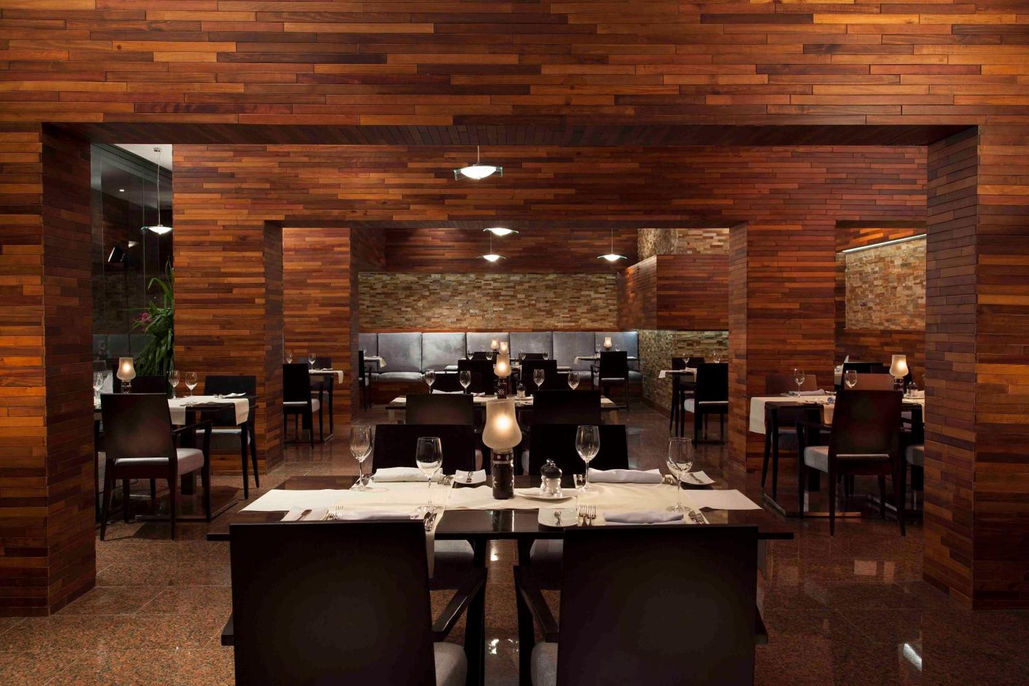 Xperience Sea Breeze Resort (Adults Only) Шарм-еш-Шейх Екстер'єр фото Interior of the restaurant