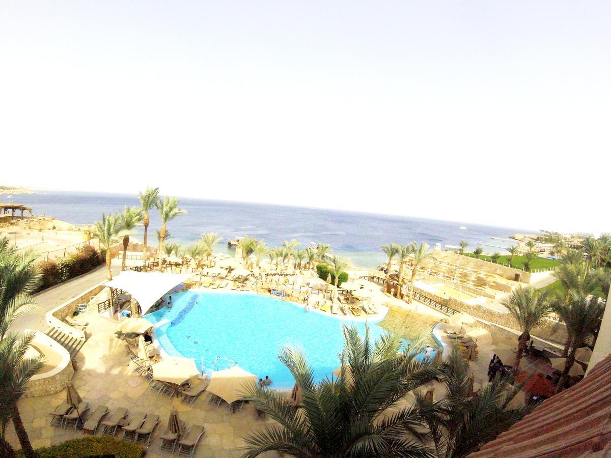 Xperience Sea Breeze Resort (Adults Only) Шарм-еш-Шейх Екстер'єр фото The Red Sea at a resort in Sharm El Sheikh